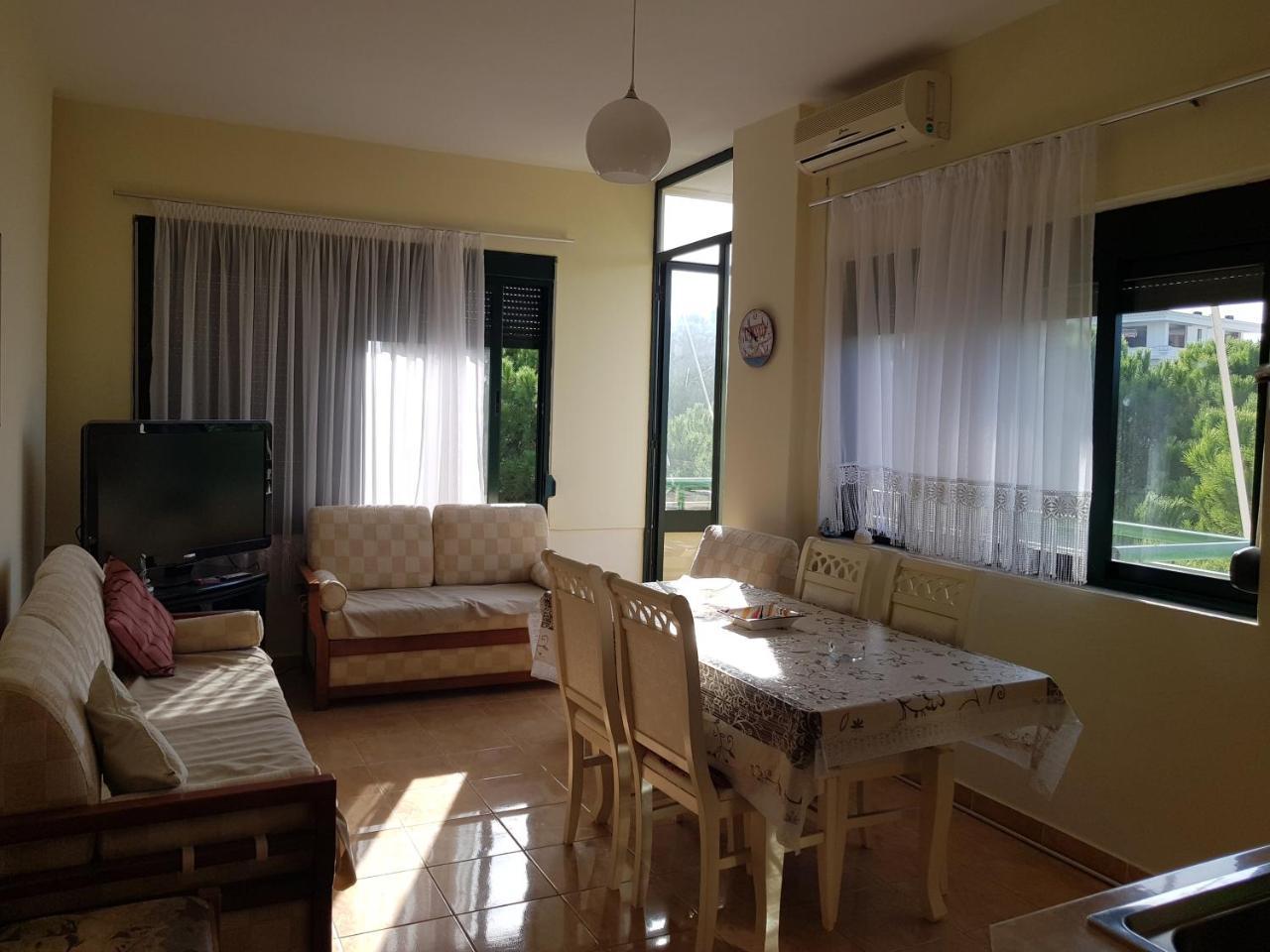 Holiday Family Apartment Golem  Buitenkant foto